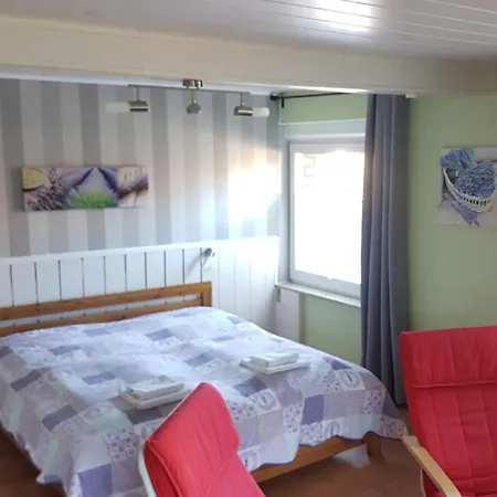 Lägenhet Ferienwohnung Winzer Waren (Mueritz)